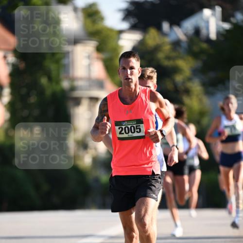 01.09.2024 - BARMER Alsterlauf Dr. Thomas Lammeyer http://msf.ph/oto/6887306 01.09.2024 09:19:30 Laufen 35, 2005 meine-sportfotos.de