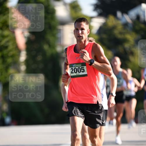 01.09.2024 - BARMER Alsterlauf Dr. Thomas Lammeyer http://msf.ph/oto/6887309 01.09.2024 09:19:31 Laufen 35, 2005 meine-sportfotos.de