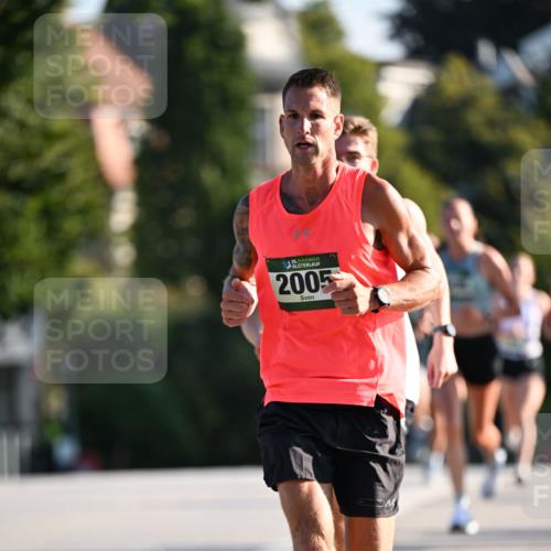 01.09.2024 - BARMER Alsterlauf Dr. Thomas Lammeyer http://msf.ph/oto/6887310 01.09.2024 09:19:31 Laufen 2005 meine-sportfotos.de