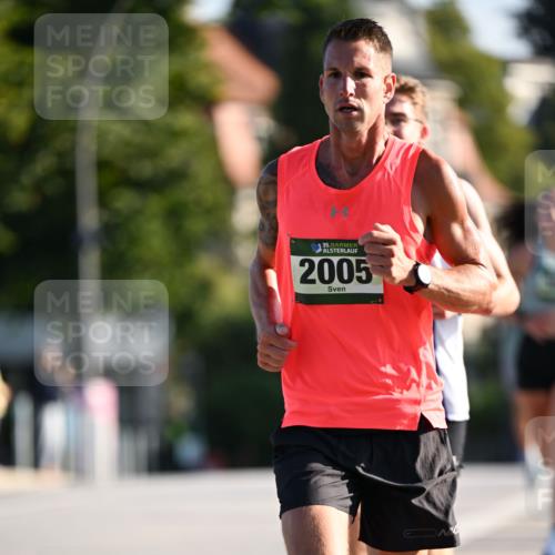 01.09.2024 - BARMER Alsterlauf Dr. Thomas Lammeyer http://msf.ph/oto/6887313 01.09.2024 09:19:31 Laufen 35, 2005 meine-sportfotos.de