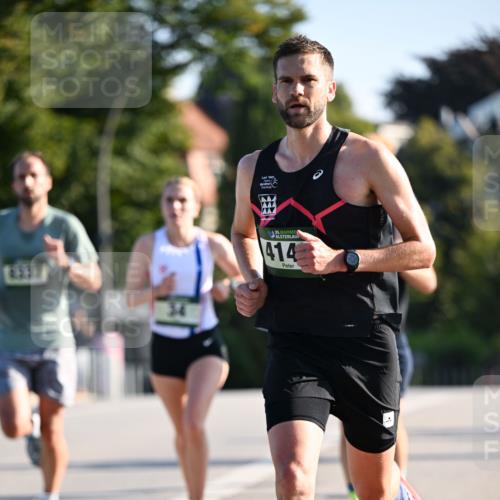 01.09.2024 - BARMER Alsterlauf Dr. Thomas Lammeyer http://msf.ph/oto/6887333 01.09.2024 09:19:35 Laufen 34, 35, 414 meine-sportfotos.de