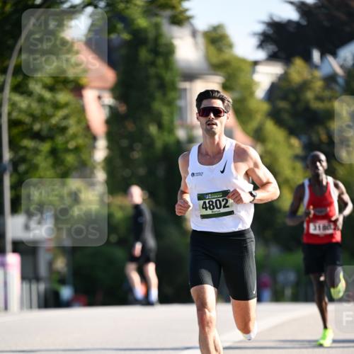 01.09.2024 - BARMER Alsterlauf Dr. Thomas Lammeyer http://msf.ph/oto/6887348 01.09.2024 09:19:41 Laufen 4802, 310025 meine-sportfotos.de