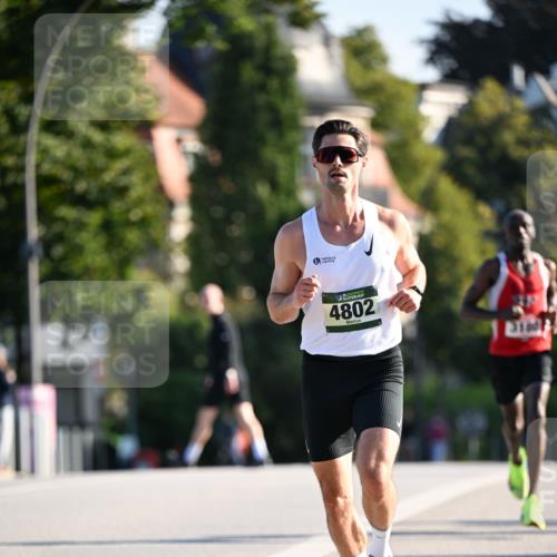 01.09.2024 - BARMER Alsterlauf Dr. Thomas Lammeyer http://msf.ph/oto/6887349 01.09.2024 09:19:41 Laufen 13, 4802, 3180 meine-sportfotos.de