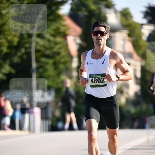 01.09.2024 - BARMER Alsterlauf Dr. Thomas Lammeyer http://msf.ph/oto/6887352 01.09.2024 09:19:41 Laufen 135, 4802 meine-sportfotos.de