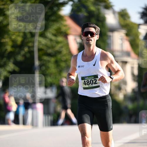01.09.2024 - BARMER Alsterlauf Dr. Thomas Lammeyer http://msf.ph/oto/6887353 01.09.2024 09:19:41 Laufen 35, 4802 meine-sportfotos.de