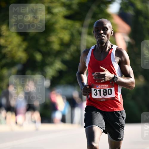 01.09.2024 - BARMER Alsterlauf Dr. Thomas Lammeyer http://msf.ph/oto/6887368 01.09.2024 09:19:44 Laufen 35, 3180 meine-sportfotos.de