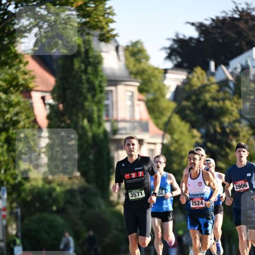 01.09.2024 - BARMER Alsterlauf Dr. Thomas Lammeyer http://msf.ph/oto/6887377 01.09.2024 09:19:58 Laufen 3571, 0, 2524, 2906 meine-sportfotos.de