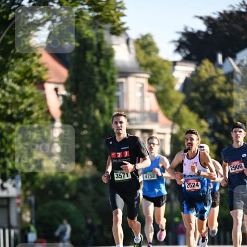 01.09.2024 - BARMER Alsterlauf Dr. Thomas Lammeyer http://msf.ph/oto/6887381 01.09.2024 09:19:58 Laufen 3571, 4752, 0, 2524, 2906 meine-sportfotos.de