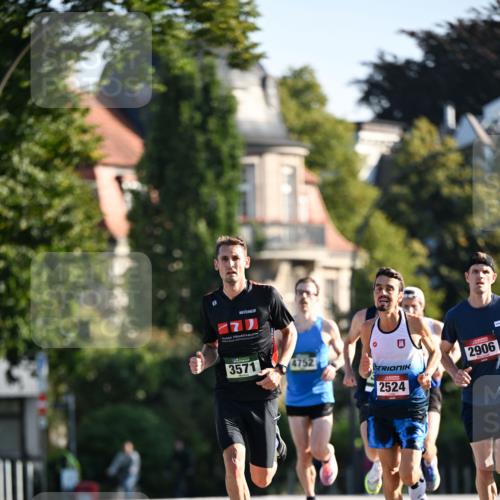 01.09.2024 - BARMER Alsterlauf Dr. Thomas Lammeyer http://msf.ph/oto/6887382 01.09.2024 09:19:58 Laufen 3571, 4752, 0, 2524, 2906 meine-sportfotos.de