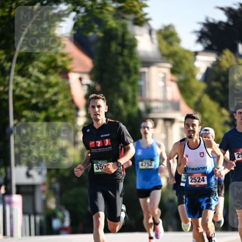 01.09.2024 - BARMER Alsterlauf Dr. Thomas Lammeyer http://msf.ph/oto/6887387 01.09.2024 09:19:59 Laufen 35, 4752, 2524, 29 meine-sportfotos.de