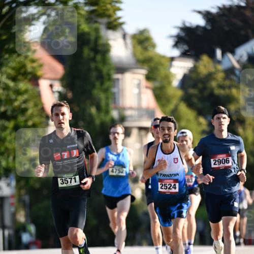 01.09.2024 - BARMER Alsterlauf Dr. Thomas Lammeyer http://msf.ph/oto/6887388 01.09.2024 09:19:59 Laufen 3571, 4752, 2524, 2906 meine-sportfotos.de