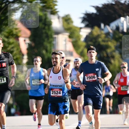 01.09.2024 - BARMER Alsterlauf Dr. Thomas Lammeyer http://msf.ph/oto/6887392 01.09.2024 09:20:00 Laufen 71, 0, 2524, 2906 meine-sportfotos.de