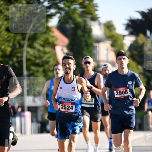 01.09.2024 - BARMER Alsterlauf Dr. Thomas Lammeyer http://msf.ph/oto/6887396 01.09.2024 09:20:00 Laufen 2524, 2906 meine-sportfotos.de