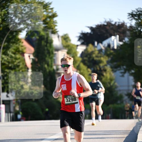 01.09.2024 - BARMER Alsterlauf Dr. Thomas Lammeyer http://msf.ph/oto/6887408 01.09.2024 09:20:03 Laufen 3298 meine-sportfotos.de