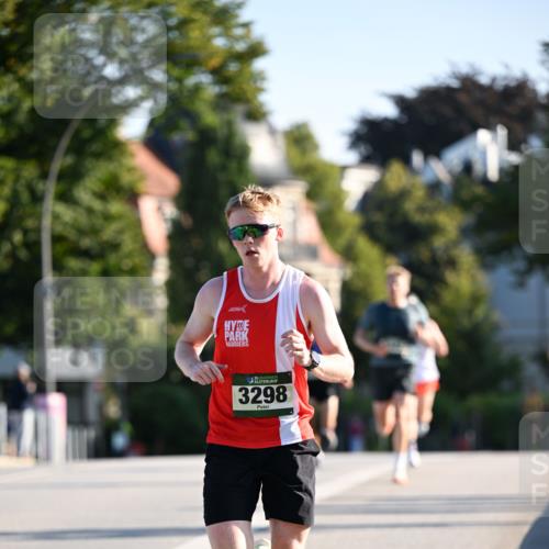 01.09.2024 - BARMER Alsterlauf Dr. Thomas Lammeyer http://msf.ph/oto/6887411 01.09.2024 09:20:03 Laufen 35, 3298 meine-sportfotos.de