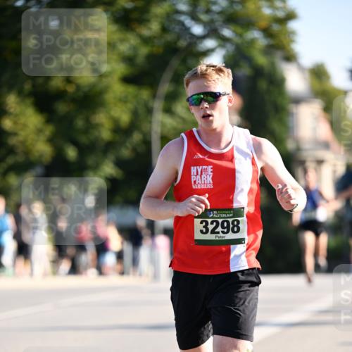 01.09.2024 - BARMER Alsterlauf Dr. Thomas Lammeyer http://msf.ph/oto/6887415 01.09.2024 09:20:04 Laufen 35, 3298 meine-sportfotos.de