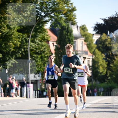 01.09.2024 - BARMER Alsterlauf Dr. Thomas Lammeyer http://msf.ph/oto/6887421 01.09.2024 09:20:05 Laufen 5267, 8382, 4114 meine-sportfotos.de