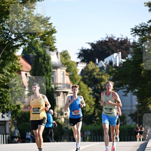 01.09.2024 - BARMER Alsterlauf Dr. Thomas Lammeyer http://msf.ph/oto/6887452 01.09.2024 09:20:17 Laufen 5095, 2527, 3729 meine-sportfotos.de
