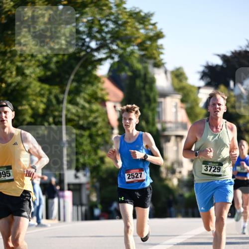 01.09.2024 - BARMER Alsterlauf Dr. Thomas Lammeyer http://msf.ph/oto/6887460 01.09.2024 09:20:18 Laufen 095, 2527, 3729 meine-sportfotos.de