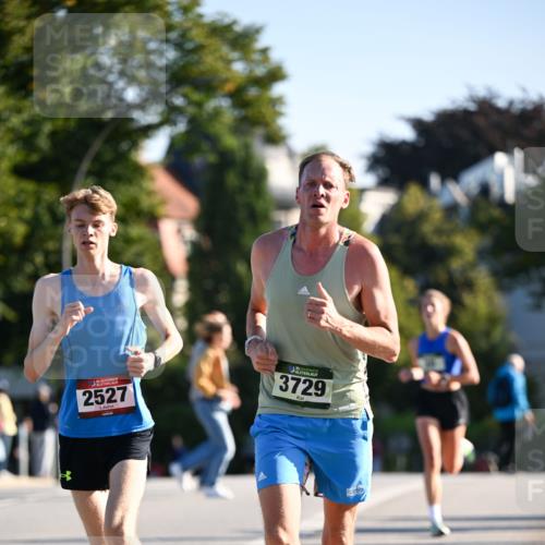 01.09.2024 - BARMER Alsterlauf Dr. Thomas Lammeyer http://msf.ph/oto/6887464 01.09.2024 09:20:19 Laufen 5, 2527, 35, 3729 meine-sportfotos.de