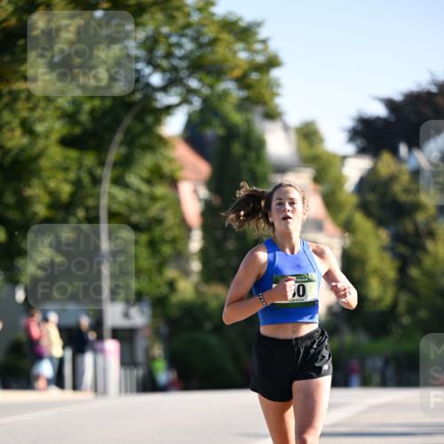 01.09.2024 - BARMER Alsterlauf Dr. Thomas Lammeyer http://msf.ph/oto/6887476 01.09.2024 09:20:21 Laufen 30 meine-sportfotos.de