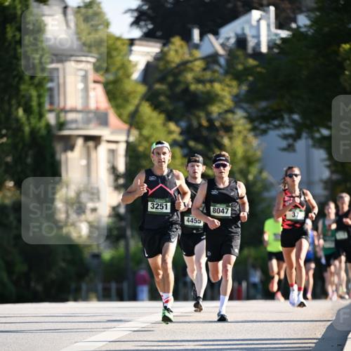 01.09.2024 - BARMER Alsterlauf Dr. Thomas Lammeyer http://msf.ph/oto/6887487 01.09.2024 09:20:30 Laufen 3251, 4455, 8047 meine-sportfotos.de