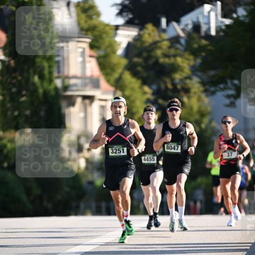 01.09.2024 - BARMER Alsterlauf Dr. Thomas Lammeyer http://msf.ph/oto/6887491 01.09.2024 09:20:31 Laufen 3251, 4455, 8047 meine-sportfotos.de