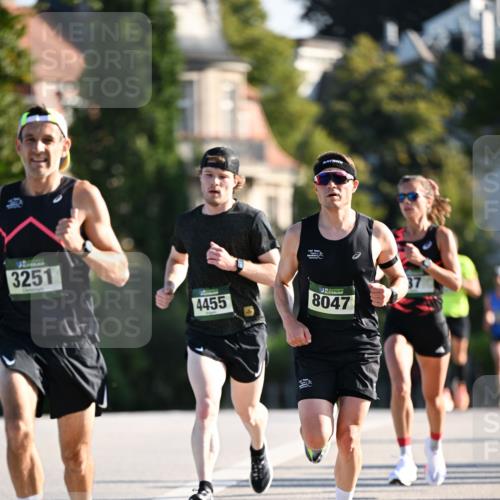 01.09.2024 - BARMER Alsterlauf Dr. Thomas Lammeyer http://msf.ph/oto/6887502 01.09.2024 09:20:33 Laufen 3251, 4455, 8047 meine-sportfotos.de