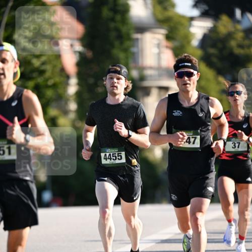 01.09.2024 - BARMER Alsterlauf Dr. Thomas Lammeyer http://msf.ph/oto/6887504 01.09.2024 09:20:34 Laufen 51, 35, 4455, 47, 37 meine-sportfotos.de