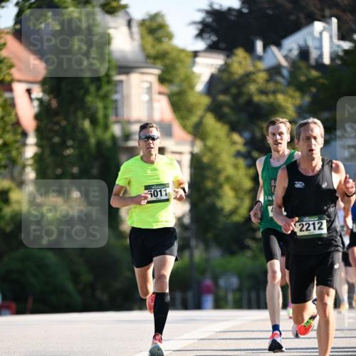 01.09.2024 - BARMER Alsterlauf Dr. Thomas Lammeyer http://msf.ph/oto/6887524 01.09.2024 09:20:37 Laufen 5011, 2212 meine-sportfotos.de