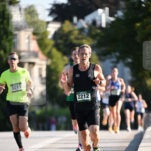 01.09.2024 - BARMER Alsterlauf Dr. Thomas Lammeyer http://msf.ph/oto/6887526 01.09.2024 09:20:38 Laufen 5011, 2212 meine-sportfotos.de