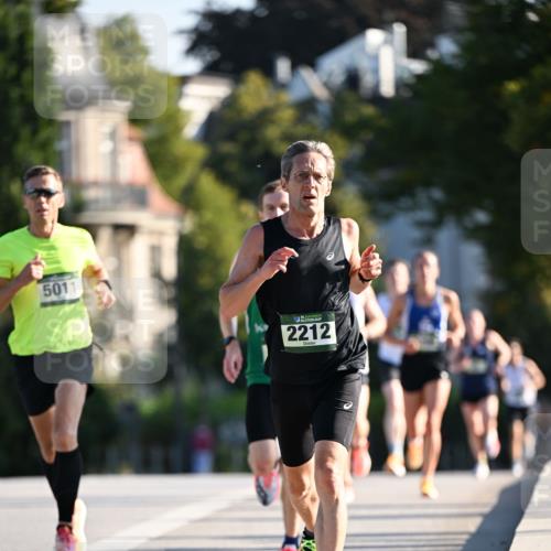 01.09.2024 - BARMER Alsterlauf Dr. Thomas Lammeyer http://msf.ph/oto/6887527 01.09.2024 09:20:38 Laufen 5011, 2212 meine-sportfotos.de