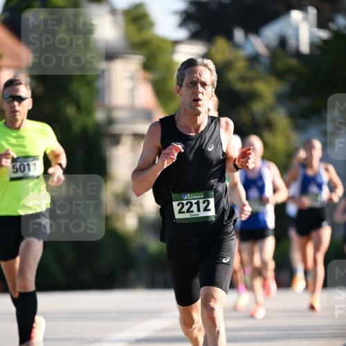 01.09.2024 - BARMER Alsterlauf Dr. Thomas Lammeyer http://msf.ph/oto/6887532 01.09.2024 09:20:39 Laufen 5011, 35, 2212 meine-sportfotos.de