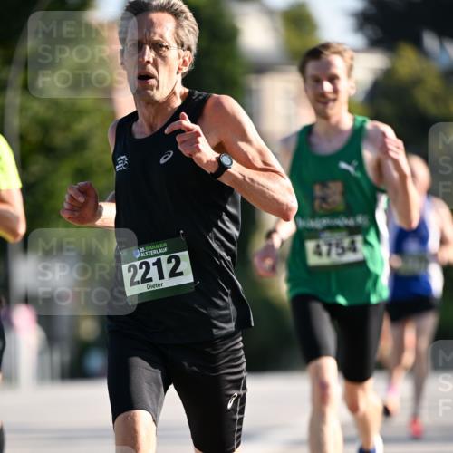 01.09.2024 - BARMER Alsterlauf Dr. Thomas Lammeyer http://msf.ph/oto/6887539 01.09.2024 09:20:40 Laufen 35, 2212, 4754 meine-sportfotos.de