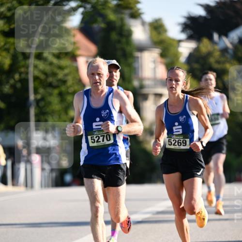 01.09.2024 - BARMER Alsterlauf Dr. Thomas Lammeyer http://msf.ph/oto/6887552 01.09.2024 09:20:42 Laufen 5270, 5269 meine-sportfotos.de