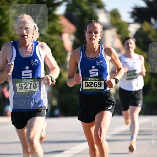 01.09.2024 - BARMER Alsterlauf Dr. Thomas Lammeyer http://msf.ph/oto/6887557 01.09.2024 09:20:43 Laufen 35, 5270, 35, 5269 meine-sportfotos.de