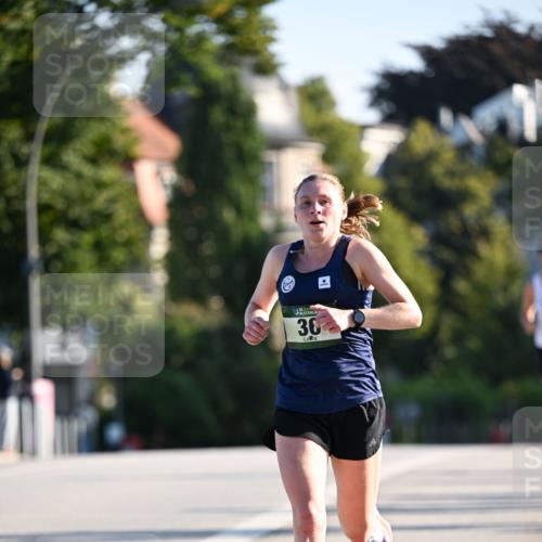 01.09.2024 - BARMER Alsterlauf Dr. Thomas Lammeyer http://msf.ph/oto/6887572 01.09.2024 09:20:46 Laufen 30 meine-sportfotos.de