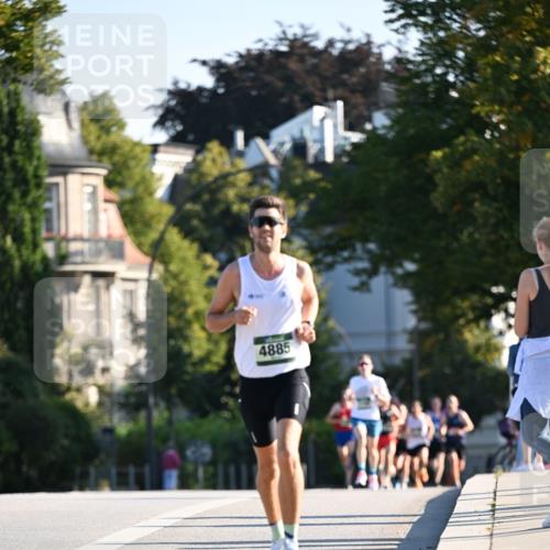 01.09.2024 - BARMER Alsterlauf Dr. Thomas Lammeyer http://msf.ph/oto/6887581 01.09.2024 09:20:48 Laufen 4885 meine-sportfotos.de