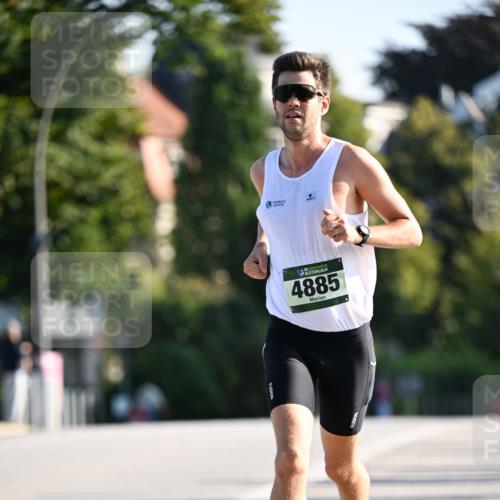 01.09.2024 - BARMER Alsterlauf Dr. Thomas Lammeyer http://msf.ph/oto/6887591 01.09.2024 09:20:49 Laufen 135, 35, 4885 meine-sportfotos.de