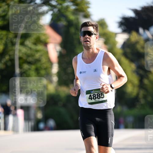 01.09.2024 - BARMER Alsterlauf Dr. Thomas Lammeyer http://msf.ph/oto/6887592 01.09.2024 09:20:50 Laufen 16135, 4885 meine-sportfotos.de