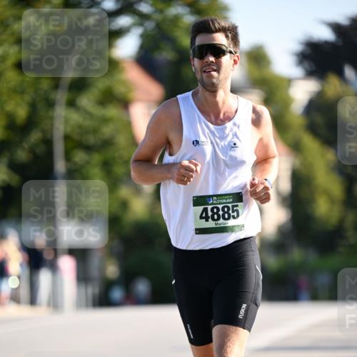 01.09.2024 - BARMER Alsterlauf Dr. Thomas Lammeyer http://msf.ph/oto/6887594 01.09.2024 09:20:50 Laufen 35, 4885 meine-sportfotos.de