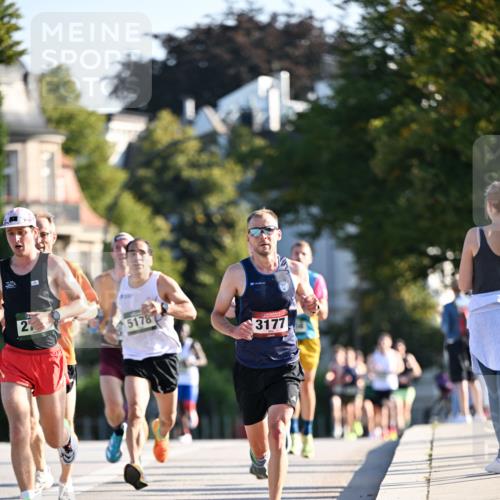 01.09.2024 - BARMER Alsterlauf Dr. Thomas Lammeyer http://msf.ph/oto/6887612 01.09.2024 09:20:59 Laufen 5178, 3177 meine-sportfotos.de
