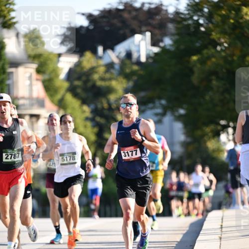 01.09.2024 - BARMER Alsterlauf Dr. Thomas Lammeyer http://msf.ph/oto/6887613 01.09.2024 09:21:00 Laufen 2787, 42, 5178, 3177 meine-sportfotos.de