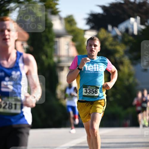 01.09.2024 - BARMER Alsterlauf Dr. Thomas Lammeyer http://msf.ph/oto/6887632 01.09.2024 09:21:03 Laufen 281, 35, 3356 meine-sportfotos.de