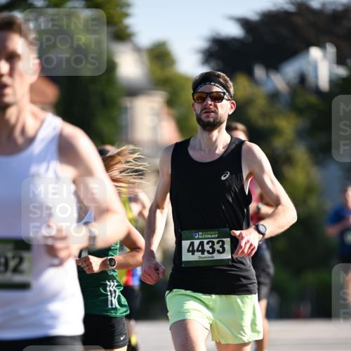 01.09.2024 - BARMER Alsterlauf Dr. Thomas Lammeyer http://msf.ph/oto/6887670 01.09.2024 09:21:12 Laufen 92, 35, 4433 meine-sportfotos.de