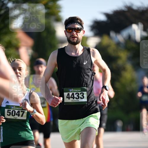 01.09.2024 - BARMER Alsterlauf Dr. Thomas Lammeyer http://msf.ph/oto/6887673 01.09.2024 09:21:12 Laufen 5047, 35, 4433 meine-sportfotos.de