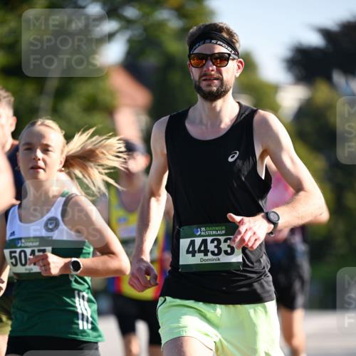 01.09.2024 - BARMER Alsterlauf Dr. Thomas Lammeyer http://msf.ph/oto/6887675 01.09.2024 09:21:13 Laufen 504, 35, 4433 meine-sportfotos.de