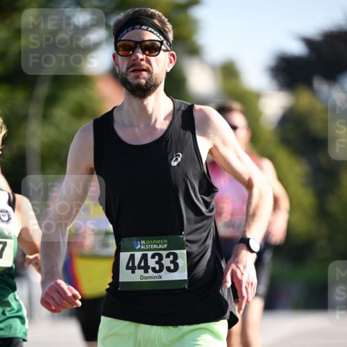 01.09.2024 - BARMER Alsterlauf Dr. Thomas Lammeyer http://msf.ph/oto/6887677 01.09.2024 09:21:13 Laufen 35, 4433 meine-sportfotos.de