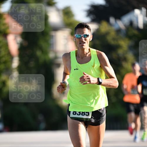 01.09.2024 - BARMER Alsterlauf Dr. Thomas Lammeyer http://msf.ph/oto/6887710 01.09.2024 09:21:24 Laufen 0389 meine-sportfotos.de