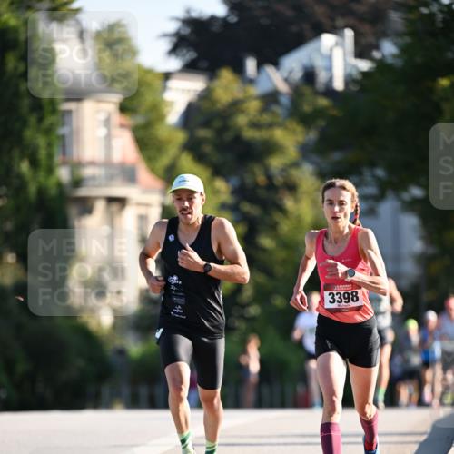 01.09.2024 - BARMER Alsterlauf Dr. Thomas Lammeyer http://msf.ph/oto/6887733 01.09.2024 09:21:30 Laufen 3398 meine-sportfotos.de